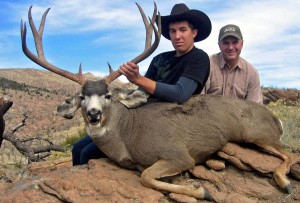 2000s9a 300x203 Leeder Hunting, Nevada Mule Deer